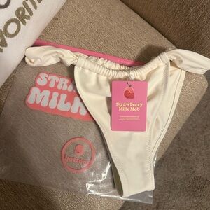 Strawberry Milk Mob Dolce Far Niente Bottom